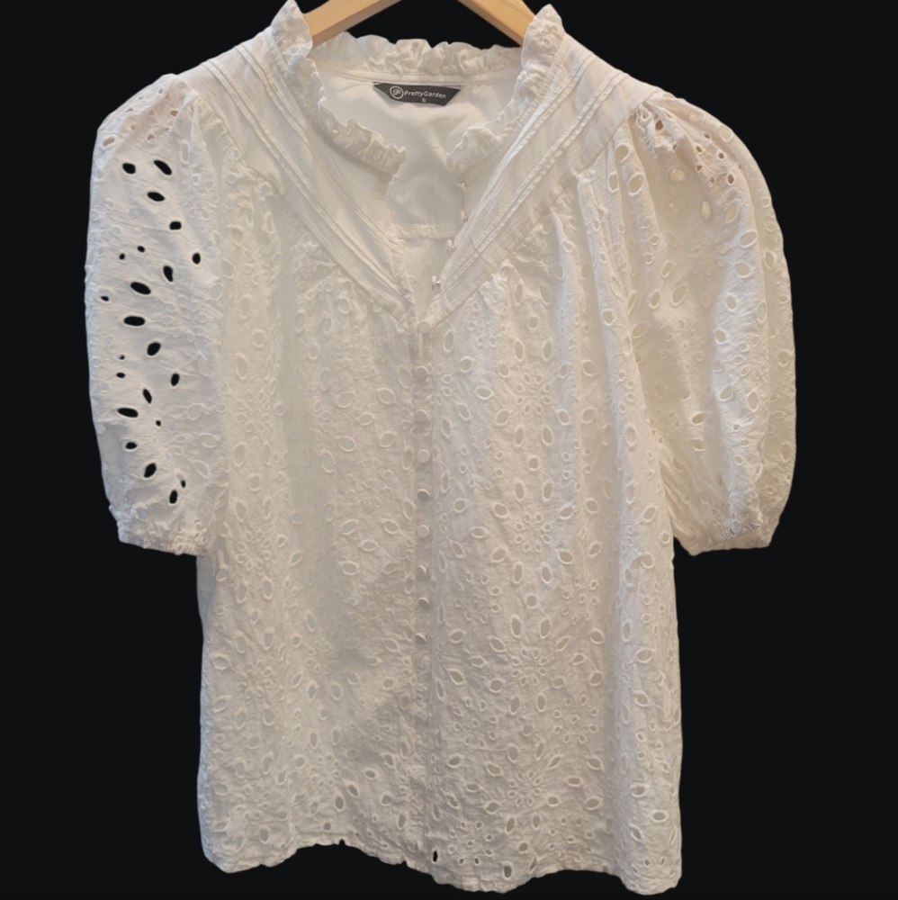 Pretty Garden White Eyelet Blouse with Puff Sleeves - Small - Picture 3 of 3